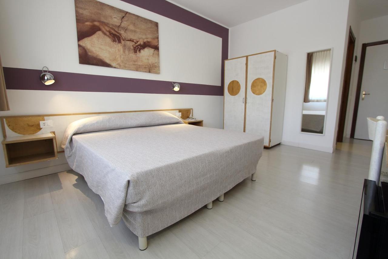 Hotel Giardino Breno Eksteriør billede