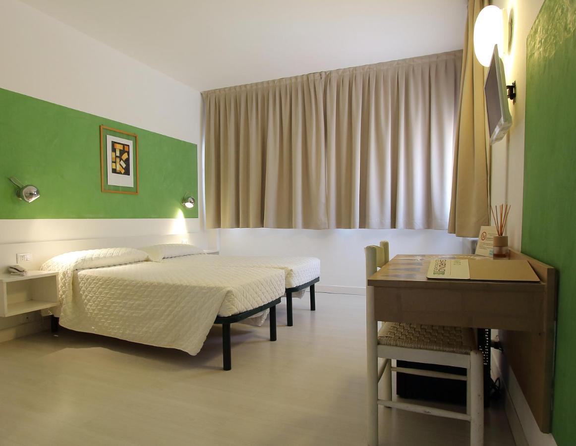 Hotel Giardino Breno Eksteriør billede