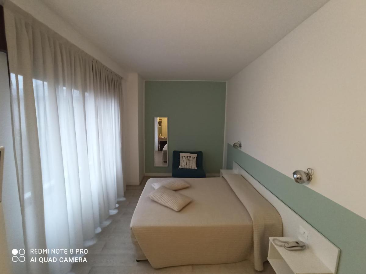 Hotel Giardino Breno Eksteriør billede
