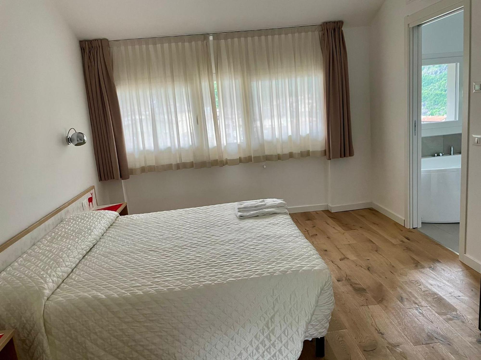 Hotel Giardino Breno Eksteriør billede
