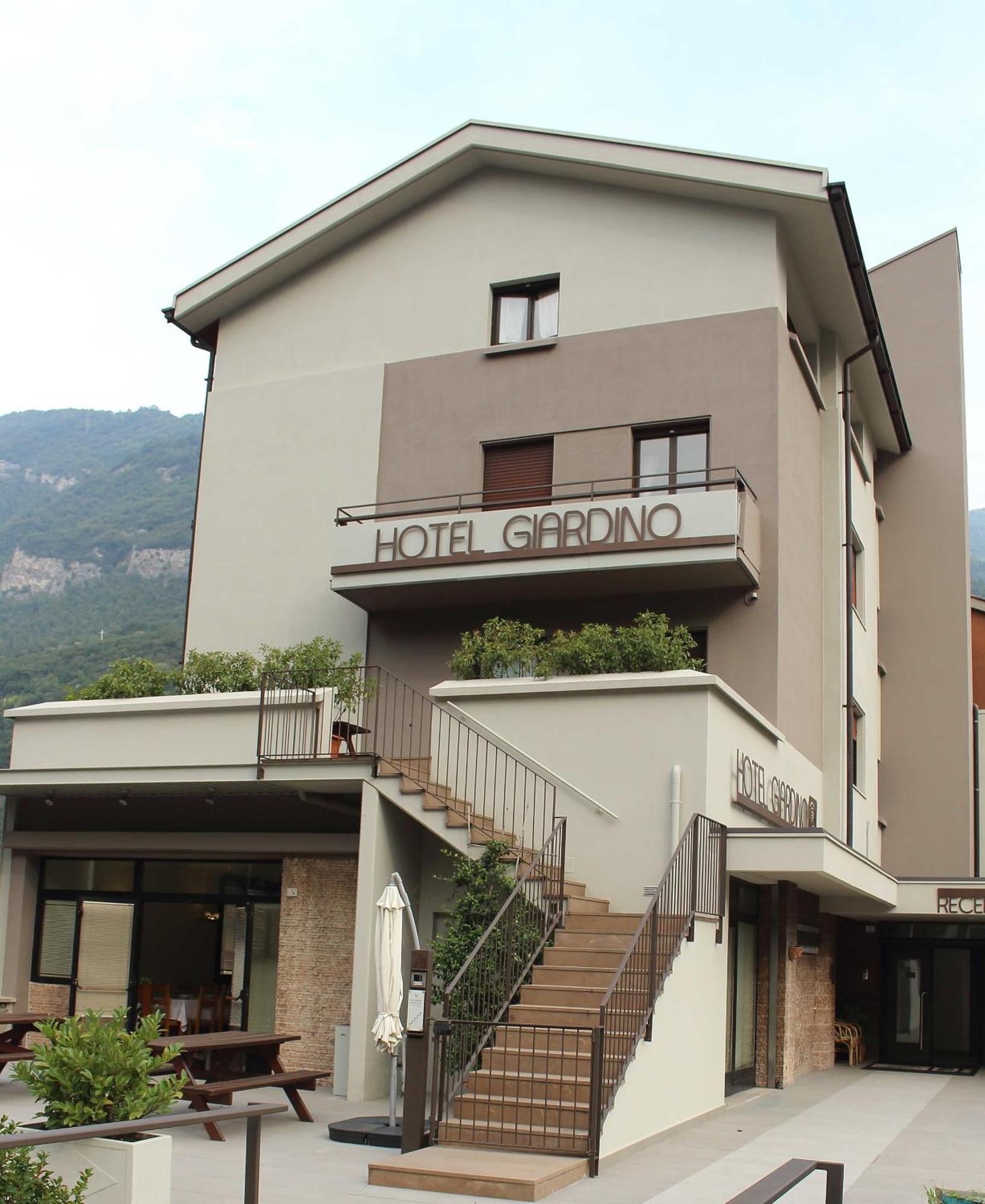 Hotel Giardino Breno Eksteriør billede